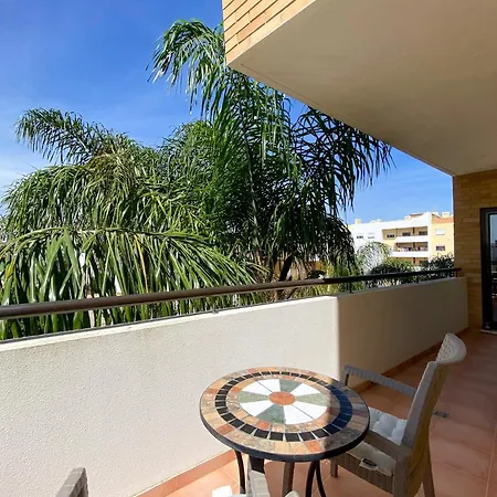 Διαμέρισμα Modern And Spacious In #1939 Λάγος