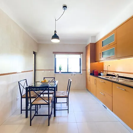 Appartement Modern And Spacious In #1939 Lagos